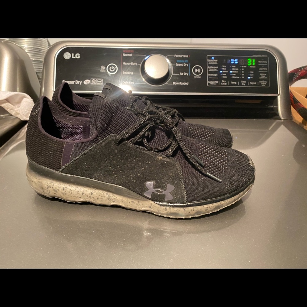 Under Armour Sneakers